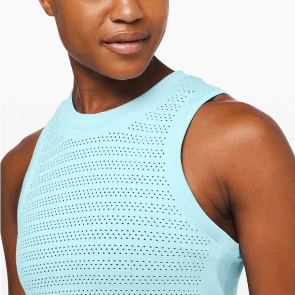 Lululemon Womens Breeze By Muscle Tank II Squad Sz 4 Sea Frost Perforated - Picture 3 of 11